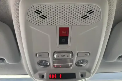 Photo 28 Peugeot 208  Hybrid 100 e-DCS6