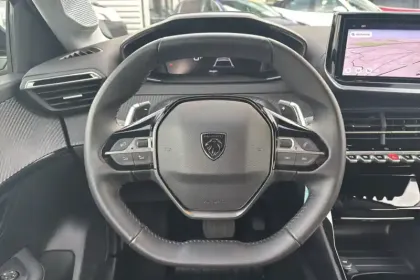 Photo 18 Peugeot 208  Hybrid 100 e-DCS6