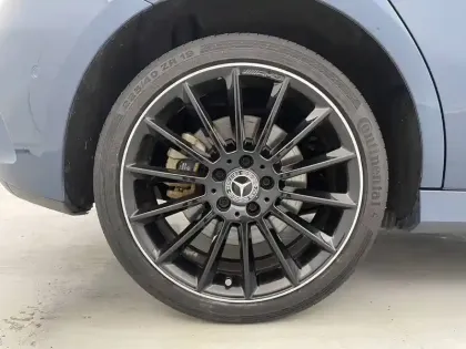 Photo 18 Mercedes Classe A  250 e 8G-DCT