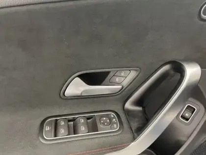 Photo 25 Mercedes Classe A  250 e 8G-DCT