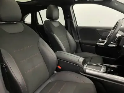 Photo 62 Mercedes GLA  250 e Hybrid EQ 8G-DCT