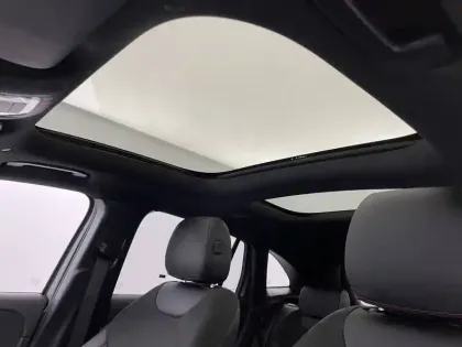 Photo 57 Mercedes GLA  250 e Hybrid EQ 8G-DCT