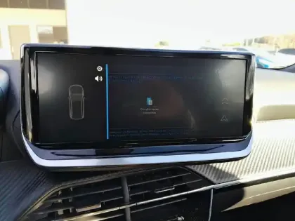 Photo 47 Peugeot 2008  PureTech 100 S&S BVM6