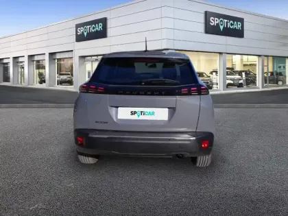 Photo 38 Peugeot 2008  PureTech 100 S&S BVM6