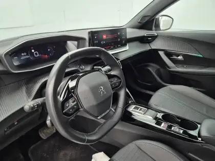 Photo 27 Peugeot 2008  BlueHDi 130 S&S EAT8