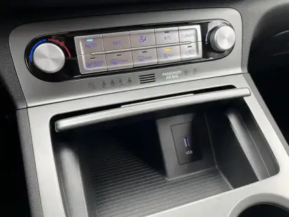 Photo 11 Hyundai Kona  Electrique 39 kWh - 136 ch