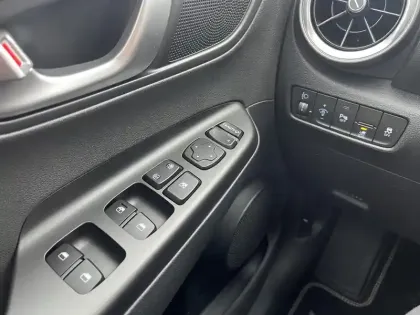 Photo 13 Hyundai Kona  Electrique 39 kWh - 136 ch