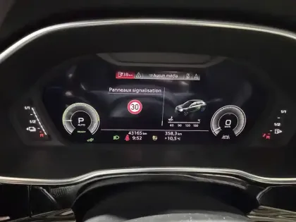 Photo 37 Audi Q3  Sportback 45 TFSIe  245 ch S tronic 6