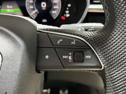 Photo 24 Audi Q3  Sportback 45 TFSIe  245 ch S tronic 6