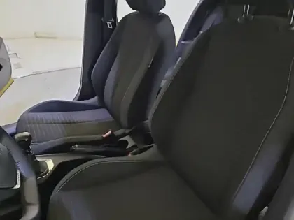 Photo 41 Peugeot 208  BlueHDi 100 S&S BVM6