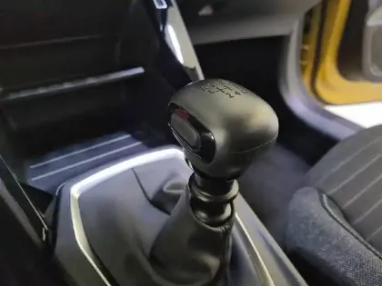 Photo 44 Peugeot 208  BlueHDi 100 S&S BVM6