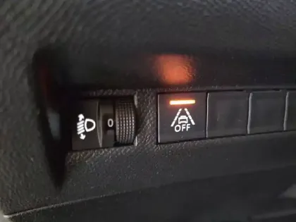 Photo 59 Peugeot 208  BlueHDi 100 S&S BVM6