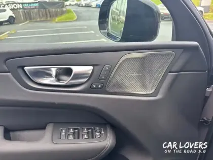 Photo 19 Volvo Xc60  T6 AWD Hybride rechargeable 253 ch+145 ch Geartronic 8