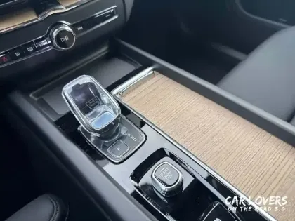 Photo 12 Volvo Xc60  T6 AWD Hybride rechargeable 253 ch+145 ch Geartronic 8