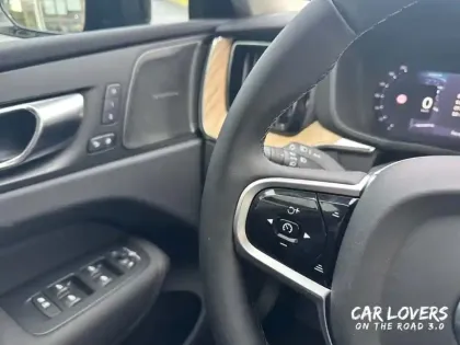 Photo 18 Volvo Xc60  T6 AWD Hybride rechargeable 253 ch+145 ch Geartronic 8