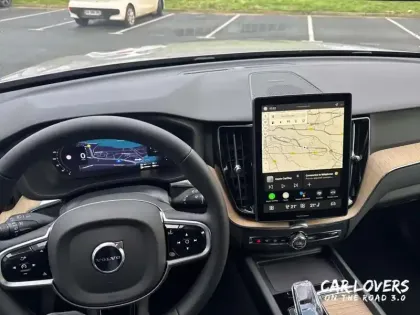 Photo 8 Volvo Xc60  T6 AWD Hybride rechargeable 253 ch+145 ch Geartronic 8