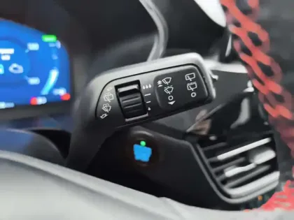 Photo 20 Ford Kuga  2.5 Duratec 190 ch FlexiFuel FHEV E85 Powershift