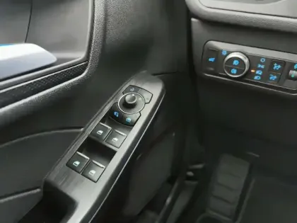 Photo 23 Ford Kuga  2.5 Duratec 190 ch FlexiFuel FHEV E85 Powershift