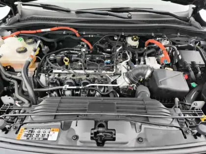 Photo 26 Ford Kuga  2.5 Duratec 190 ch FlexiFuel FHEV E85 Powershift