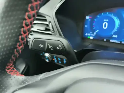 Photo 21 Ford Kuga  2.5 Duratec 190 ch FlexiFuel FHEV E85 Powershift