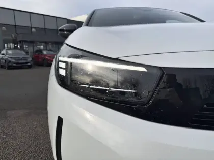 Photo 15 Opel Corsa  1.2 Turbo Hybrid 110 ch e-DCT6