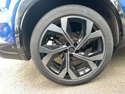 Photo 113 Renault Austral  E-Tech full hybrid 200 GSR2
