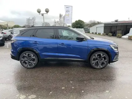 Photo 57 Renault Austral  E-Tech full hybrid 200 GSR2