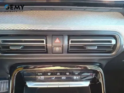 Photo 14 Citroën C3  Hybride 110 ch e-DCS6