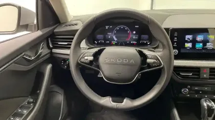 Photo 10 Skoda Kamiq  1.0 TSI Evo 2 116 ch DSG7