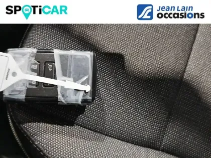 Photo 19 Renault Captur  E-Tech full hybrid 160 ch