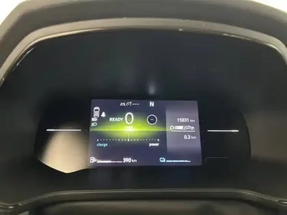 Photo 42 Renault Captur  E-Tech full hybrid 145 ch