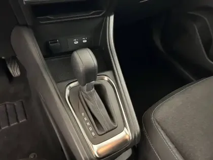 Photo 12 Renault Captur  E-Tech full hybrid 145 ch