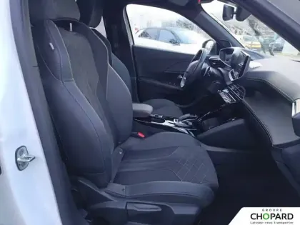 Photo 19 Peugeot 2008  PureTech 155 S&S EAT8