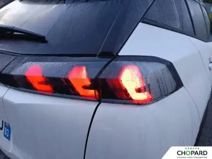 Photo 25 Peugeot 2008  PureTech 155 S&S EAT8