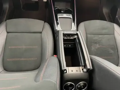 Photo 99 Mercedes GLA  250 e Hybrid EQ 8G-DCT