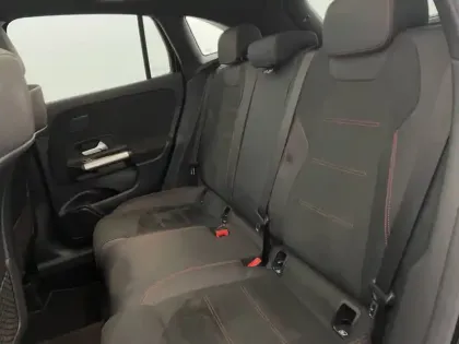 Photo 49 Mercedes GLA  250 e Hybrid EQ 8G-DCT