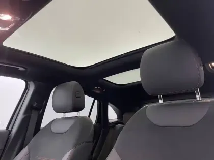 Photo 91 Mercedes GLA  250 e Hybrid EQ 8G-DCT