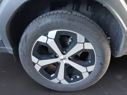 Photo 8 Dacia Duster  Hybrid 140