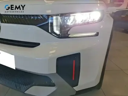 Photo 46 Citroën C3 Aircross  Hybride 145 e-DCS6