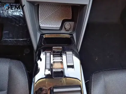 Photo 15 Citroën C4  Hybride 145 e-DCS6