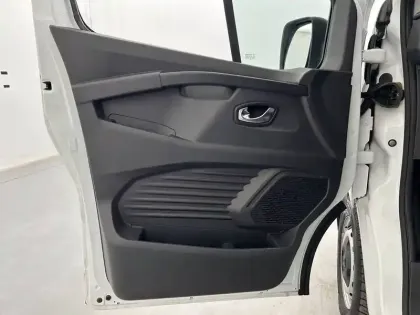 Photo 19 Renault Trafic  FGN L1H1 2800 KG BLUE DCI 130