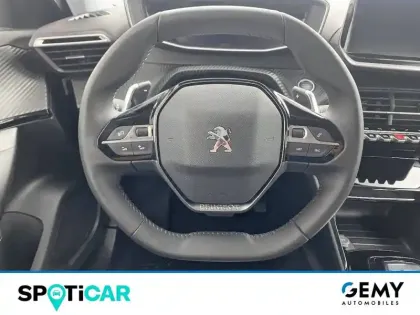 Photo 12 Peugeot 2008  PureTech 130 S&S EAT8