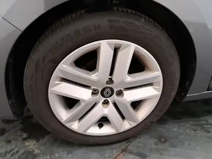 Photo 15 Renault Clio  TCe 90