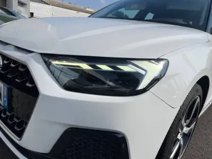 Photo 76 Audi A1  Sportback 30 TFSI 110 ch S tronic 7