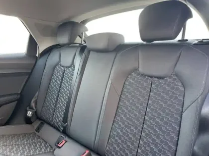 Photo 13 Audi A1  Sportback 30 TFSI 110 ch S tronic 7