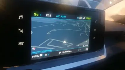 Photo 22 Peugeot 208  Electrique 50 kWh 136ch