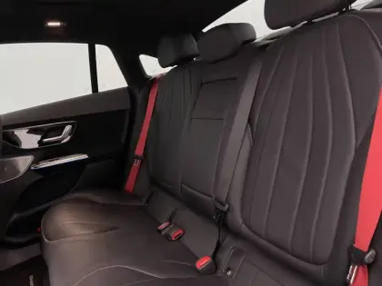 Photo 15 Mercedes EQE  350+