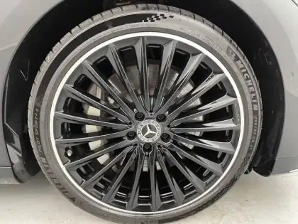 Photo 12 Mercedes EQE  350+