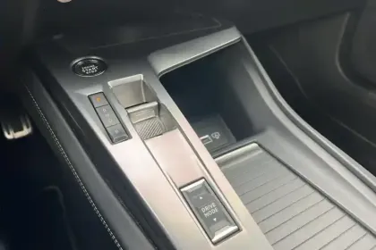 Photo 21 Peugeot 308  PHEV 180 e-EAT8