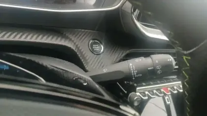 Photo 18 Peugeot 208  PureTech 100 S&S BVM6